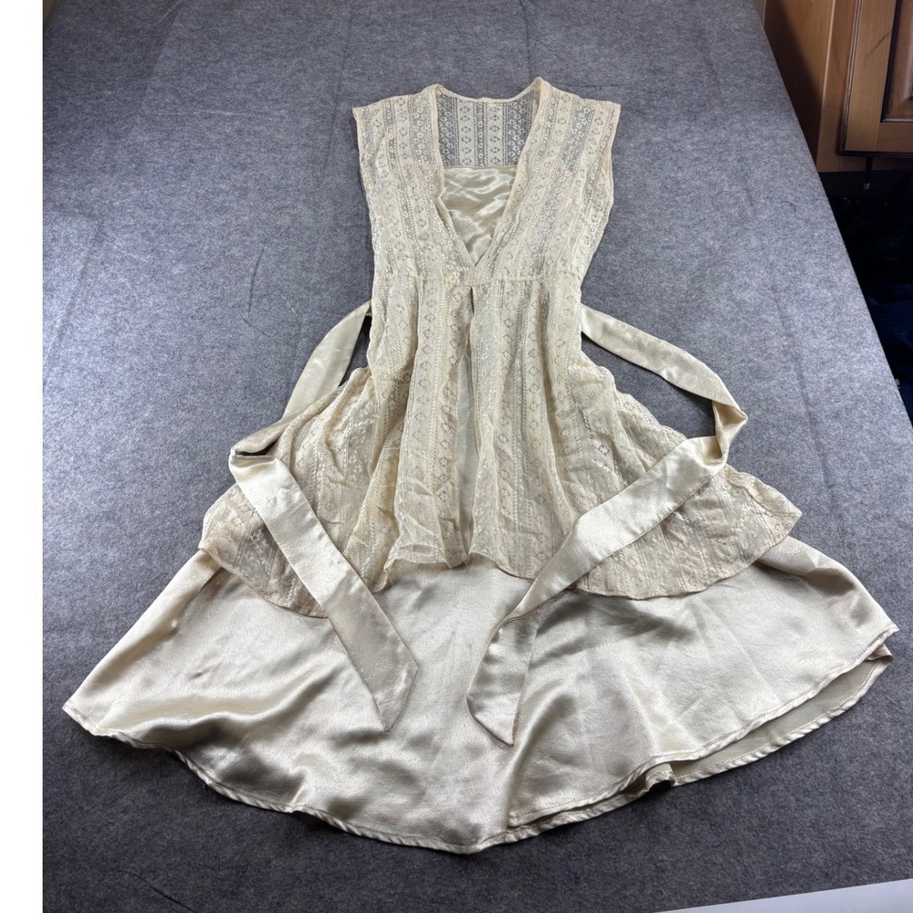 Vintage Elegant Cream Lace Maxi Dress with Satin Skirt